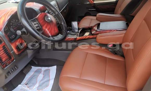 Sayi Na hannu Nissan Armada Black Mota in Libreville a estuary Sayi Na hannu Nissan Armada Black Mota in Libreville a estuary