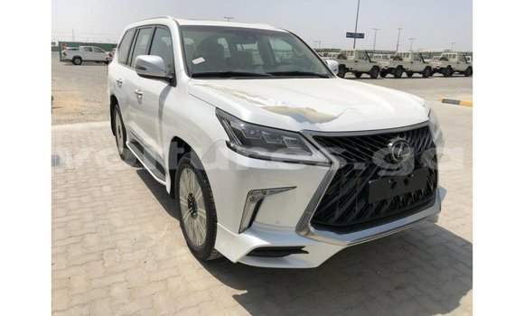 Acheter Import Voiture Lexus LX Blanc à Import - Dubai, Estuaire Acheter Import Voiture Lexus LX Blanc à Import - Dubai, Estuaire
