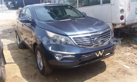 Sayi Na hannu Kia Sportage Blue Mota in Libreville a estuary Sayi Na hannu Kia Sportage Blue Mota in Libreville a estuary