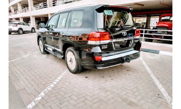 Acheter Import Voiture Toyota Land Cruiser Noir à Import - Dubai, Estuaire Acheter Import Voiture Toyota Land Cruiser Noir à Import - Dubai, Estuaire