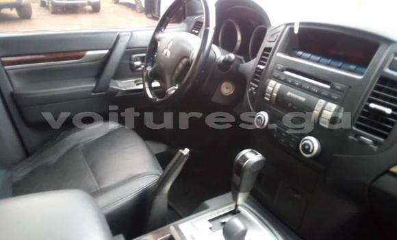 Sayi Na hannu Mitsubishi Pajero Azurfa Mota in Libreville a estuary Sayi Na hannu Mitsubishi Pajero Azurfa Mota in Libreville a estuary