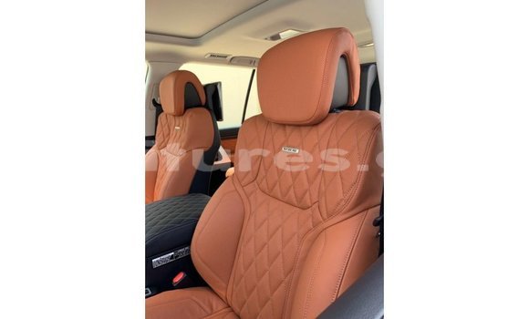 Acheter Import Voiture Toyota Land Cruiser Noir à Import - Dubai, Estuaire Acheter Import Voiture Toyota Land Cruiser Noir à Import - Dubai, Estuaire