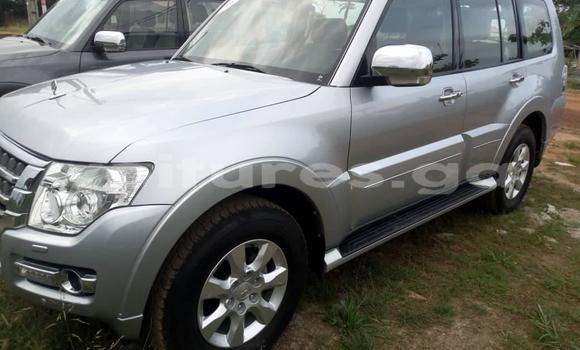 Acheter Import Voiture Mitsubishi Pajero Gris à Libreville, Estuaire Acheter Import Voiture Mitsubishi Pajero Gris à Libreville, Estuaire