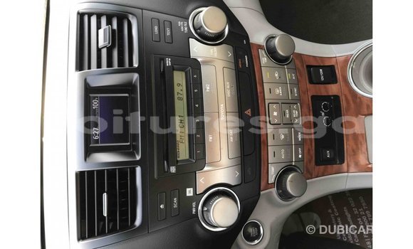 Acheter Import Voiture Toyota Highlander Noir à Import - Dubai, Estuaire Acheter Import Voiture Toyota Highlander Noir à Import - Dubai, Estuaire