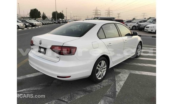Acheter Import Voiture Volkswagen Jetta Blanc à Import - Dubai, Estuaire Acheter Import Voiture Volkswagen Jetta Blanc à Import - Dubai, Estuaire