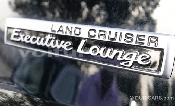 Acheter Import Voiture Toyota Land Cruiser Noir à Import - Dubai, Estuaire Acheter Import Voiture Toyota Land Cruiser Noir à Import - Dubai, Estuaire