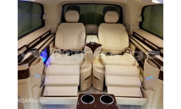 Acheter Import Voiture Mercedes-Benz 250 Noir à Import - Dubai, Estuaire Acheter Import Voiture Mercedes-Benz 250 Noir à Import - Dubai, Estuaire