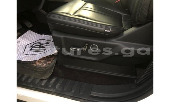 Acheter Import Voiture Ford V8 Blanc à Import - Dubai, Estuaire Acheter Import Voiture Ford V8 Blanc à Import - Dubai, Estuaire