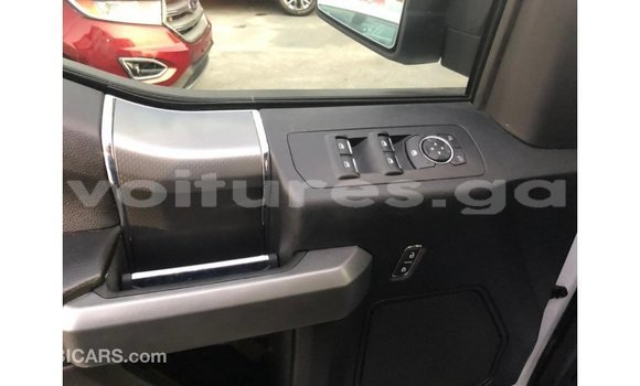 Acheter Import Voiture Ford V8 Blanc à Import - Dubai, Estuaire Acheter Import Voiture Ford V8 Blanc à Import - Dubai, Estuaire