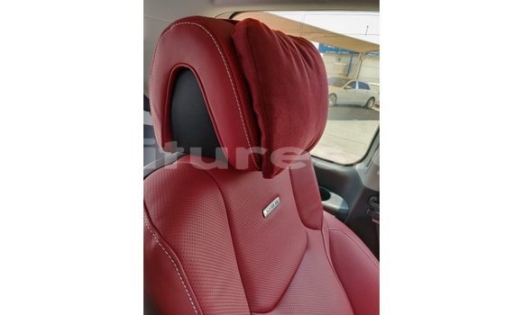 Acheter Import Voiture Toyota Land Cruiser Noir à Import - Dubai, Estuaire Acheter Import Voiture Toyota Land Cruiser Noir à Import - Dubai, Estuaire