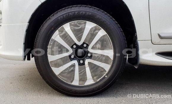 Acheter Import Voiture Toyota Land Cruiser Blanc à Import - Dubai, Estuaire Acheter Import Voiture Toyota Land Cruiser Blanc à Import - Dubai, Estuaire