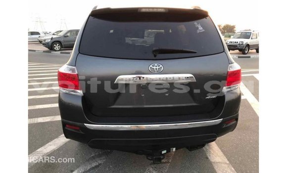 Sayi Imported Toyota Highlander Sauran Mota in Import - Dubai a estuary Sayi Imported Toyota Highlander Sauran Mota in Import - Dubai a estuary