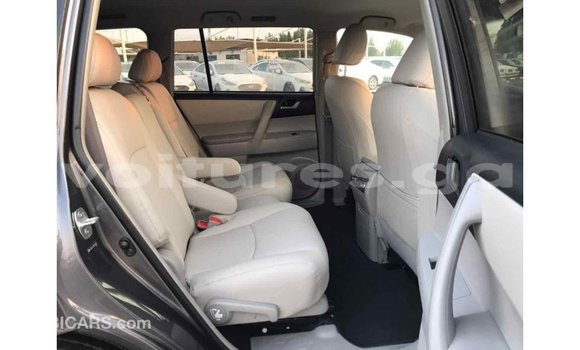 Sayi Imported Toyota Highlander Sauran Mota in Import - Dubai a estuary Sayi Imported Toyota Highlander Sauran Mota in Import - Dubai a estuary
