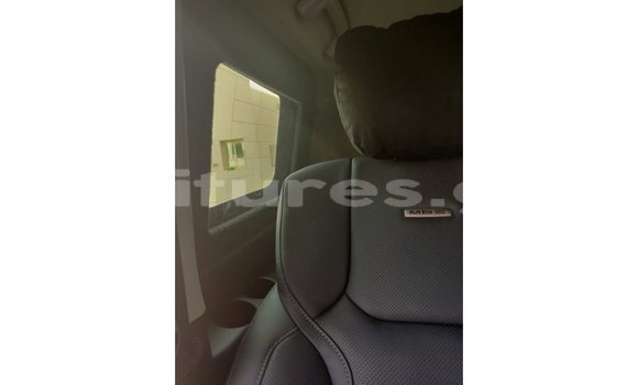 Acheter Import Voiture Toyota Land Cruiser Noir à Import - Dubai, Estuaire Acheter Import Voiture Toyota Land Cruiser Noir à Import - Dubai, Estuaire