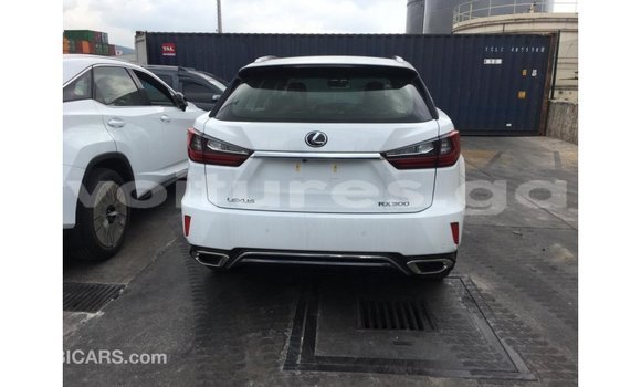 Acheter Import Voiture Lexus RX 300 Blanc à Import - Dubai, Estuaire Acheter Import Voiture Lexus RX 300 Blanc à Import - Dubai, Estuaire
