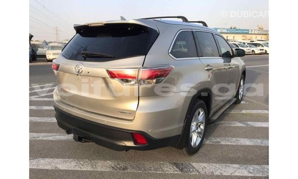 Acheter Import Voiture Toyota Highlander Beige à Import - Dubai, Estuaire Acheter Import Voiture Toyota Highlander Beige à Import - Dubai, Estuaire
