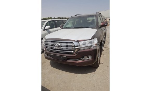 Acheter Import Voiture Toyota Land Cruiser Marron à Import - Dubai, Estuaire Acheter Import Voiture Toyota Land Cruiser Marron à Import - Dubai, Estuaire