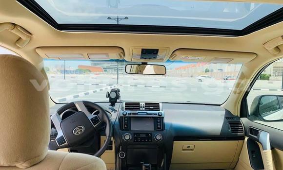 Sayi Na hannu Toyota Land Cruiser Prado White Mota in Libreville a estuary Sayi Na hannu Toyota Land Cruiser Prado White Mota in Libreville a estuary