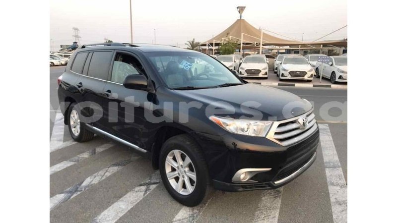 Big with watermark toyota highlander estuaire import dubai 4384