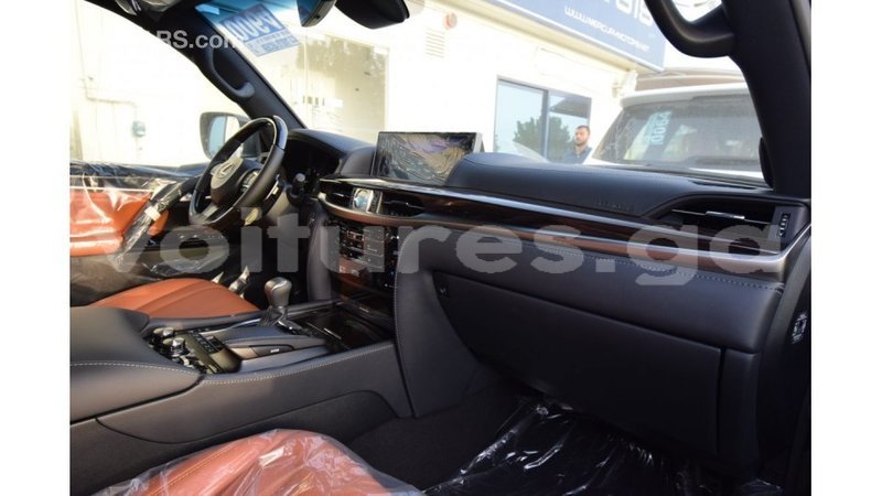 Big with watermark lexus lx estuaire import dubai 4386