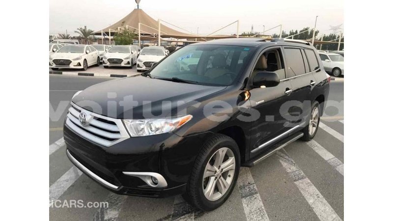 Big with watermark toyota highlander estuaire import dubai 4387