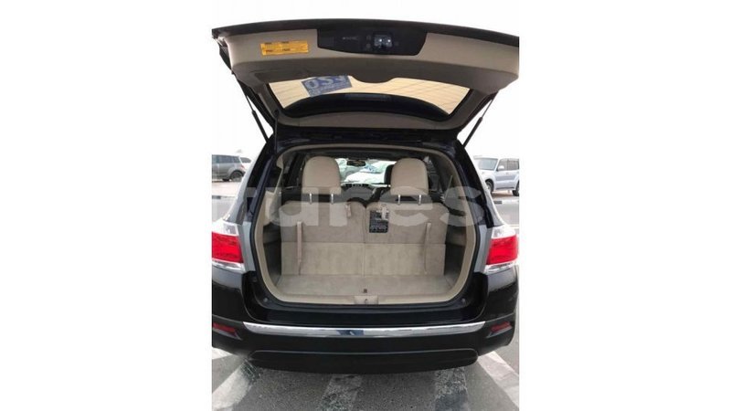 Big with watermark toyota highlander estuaire import dubai 4387