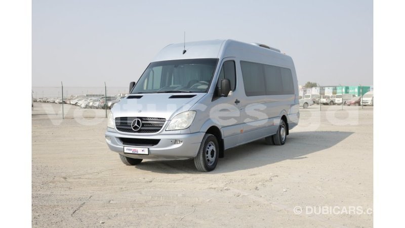 Big with watermark mercedes benz 190 estuaire import dubai 4391