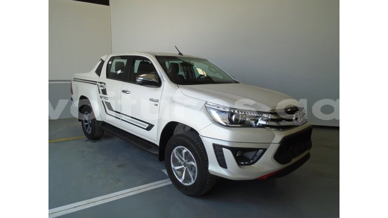 Big with watermark toyota hilux estuaire import dubai 4393