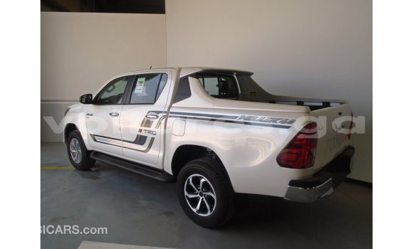 Acheter Import Voiture Toyota Hilux Blanc à Import - Dubai, Estuaire Acheter Import Voiture Toyota Hilux Blanc à Import - Dubai, Estuaire