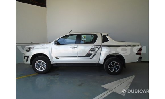 Acheter Import Voiture Toyota Hilux Blanc à Import - Dubai, Estuaire Acheter Import Voiture Toyota Hilux Blanc à Import - Dubai, Estuaire