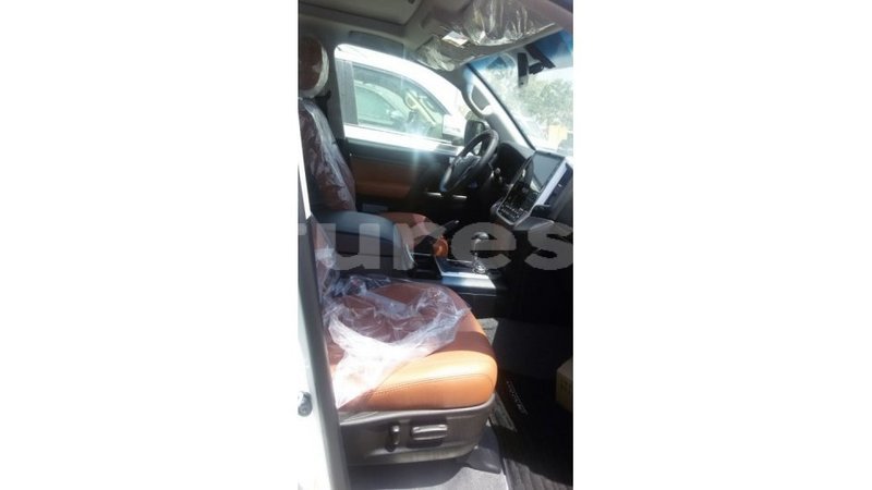 Big with watermark toyota land cruiser estuaire import dubai 4406