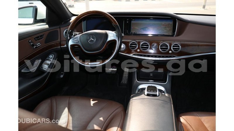 Big with watermark mercedes benz 190 estuaire import dubai 4408