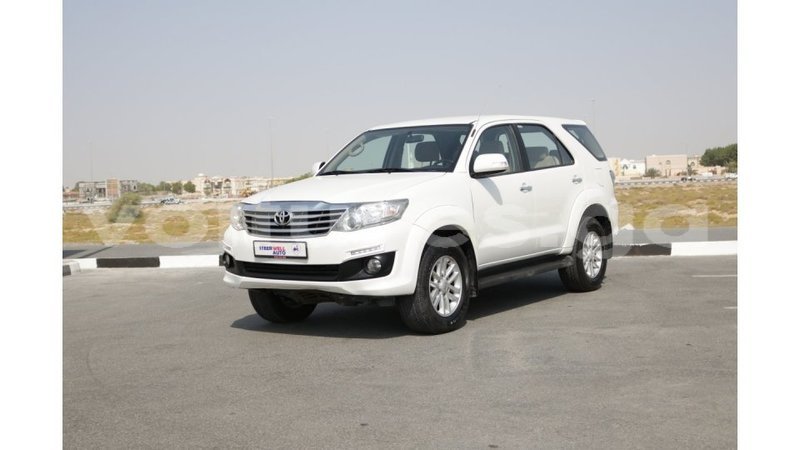 Big with watermark toyota fortuner estuaire import dubai 4410