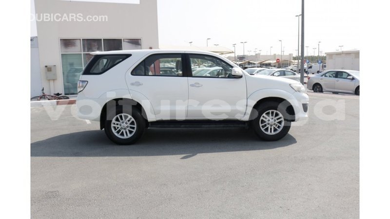 Big with watermark toyota fortuner estuaire import dubai 4410