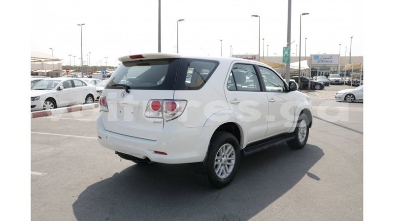 Big with watermark toyota fortuner estuaire import dubai 4410