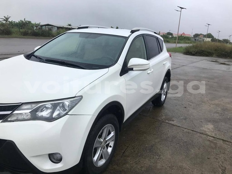 Big with watermark toyota rav4 estuaire libreville 4412