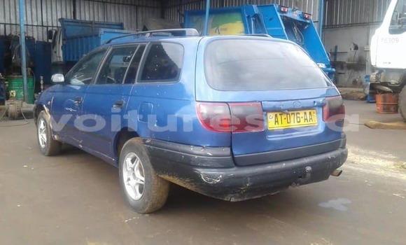 Sayi Na hannu Toyota Carina Blue Mota in Libreville a estuary Sayi Na hannu Toyota Carina Blue Mota in Libreville a estuary
