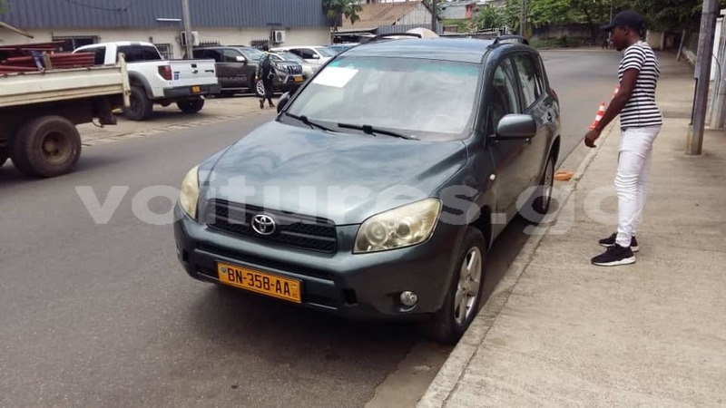 Big with watermark toyota rav4 estuaire libreville 4427