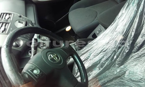 Sayi Na hannu Toyota RAV4 Sauran Mota in Libreville a estuary Sayi Na hannu Toyota RAV4 Sauran Mota in Libreville a estuary