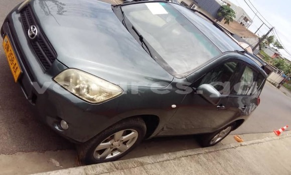 Sayi Na hannu Toyota RAV4 Sauran Mota in Libreville a estuary Sayi Na hannu Toyota RAV4 Sauran Mota in Libreville a estuary