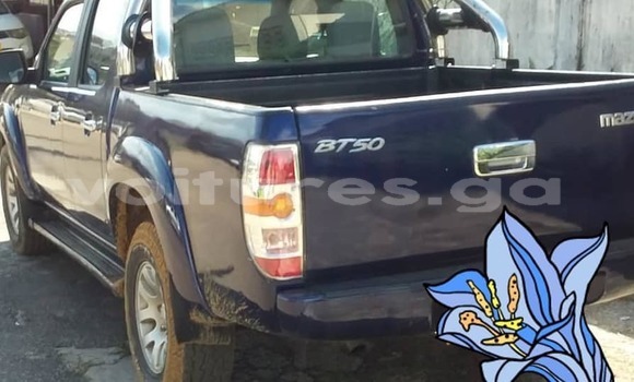 Sayi Na hannu Mazda BT-50 Blue Mota in Libreville a estuary Sayi Na hannu Mazda BT-50 Blue Mota in Libreville a estuary