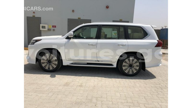 Big with watermark lexus lx estuaire import dubai 4444