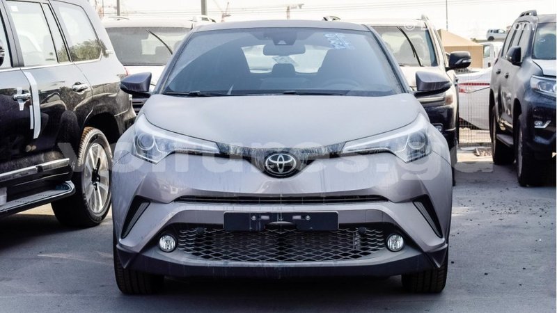 Big with watermark toyota c hr estuaire import dubai 4446