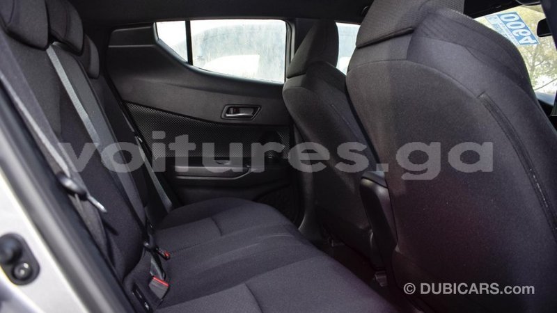 Big with watermark toyota c hr estuaire import dubai 4446