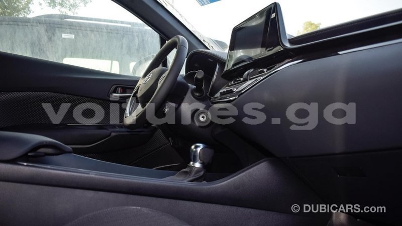 Big with watermark toyota c hr estuaire import dubai 4446