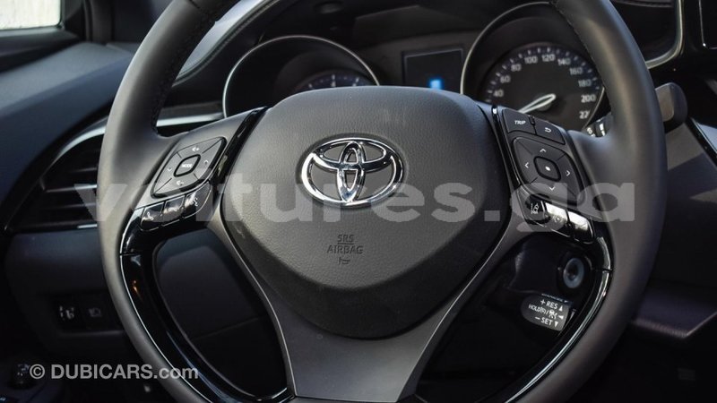 Big with watermark toyota c hr estuaire import dubai 4446