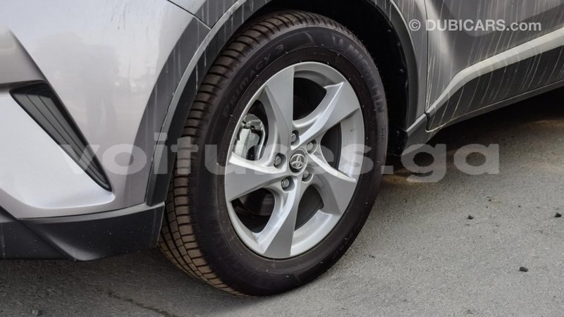 Big with watermark toyota c hr estuaire import dubai 4446