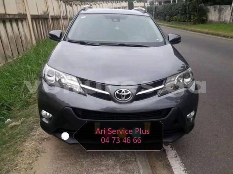 Big with watermark toyota rav4 estuaire libreville 4447