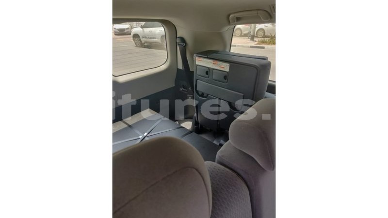 Big with watermark toyota land cruiser estuaire import dubai 4449