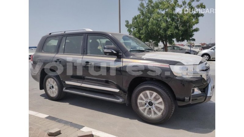 Big with watermark toyota land cruiser estuaire import dubai 4449